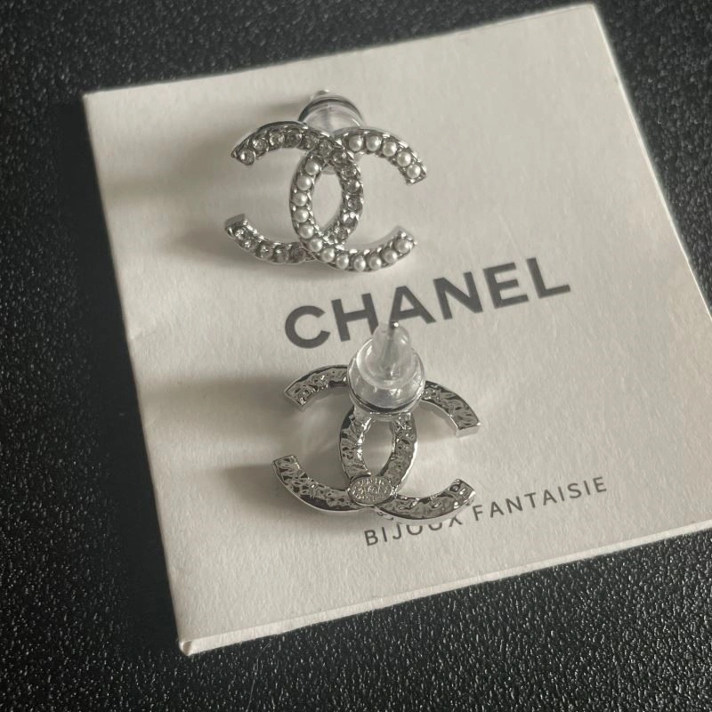 Compact Chanel Earrings 222670