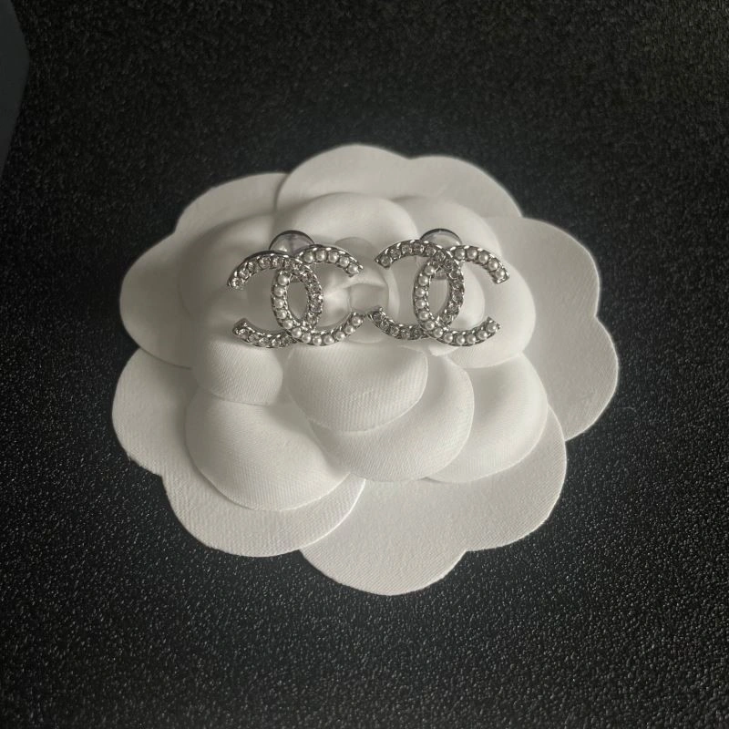 Compact Chanel Earrings 222670