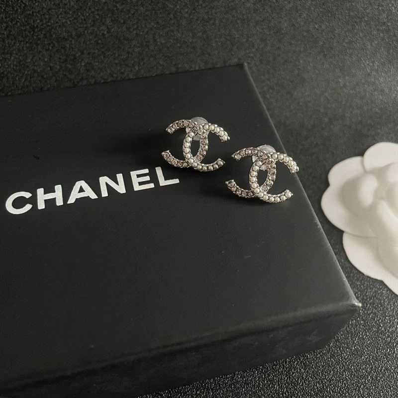 Compact Chanel Earrings 222670