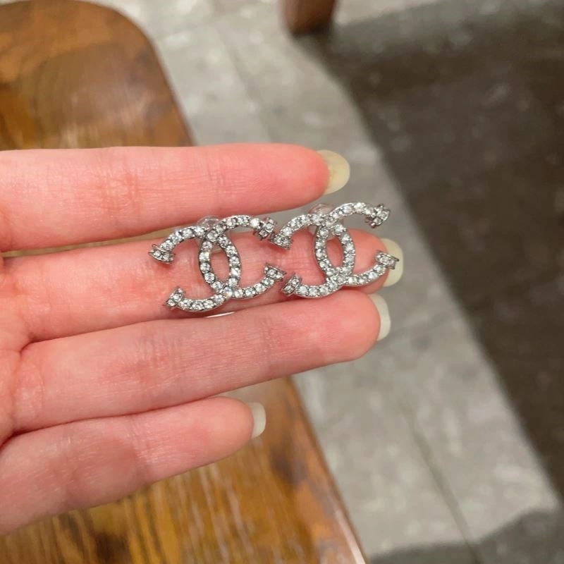 Refined Chanel Earrings 222626