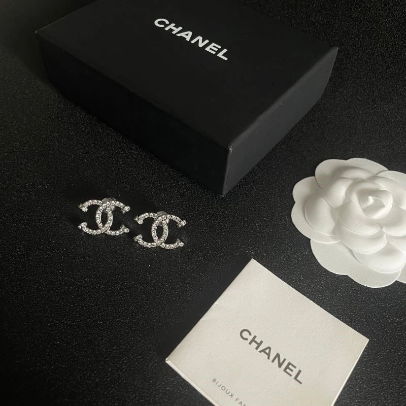 Refined Chanel Earrings 222626