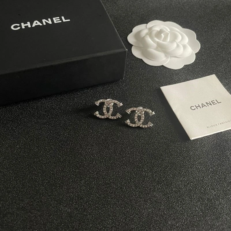 Refined Chanel Earrings 222626