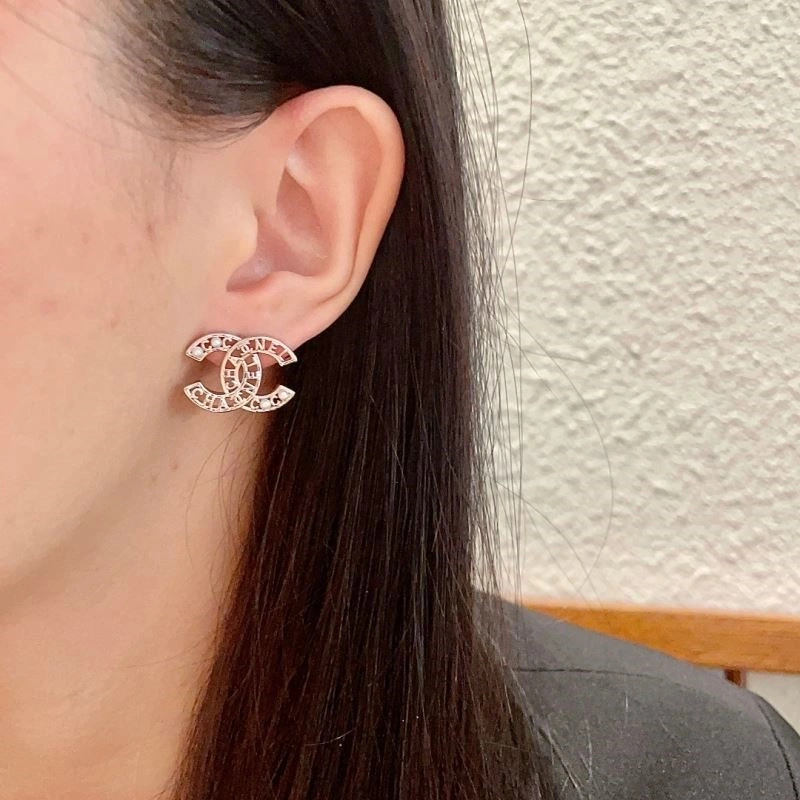 Chanel Earrings Comfortable 222615