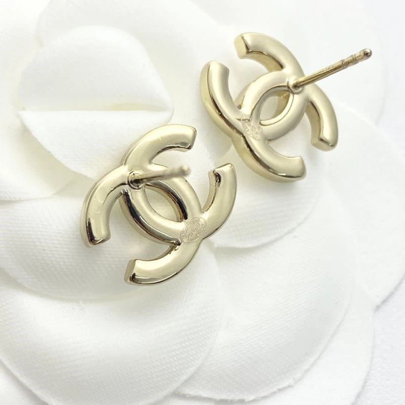 Trendy Chanel Earrings 222631