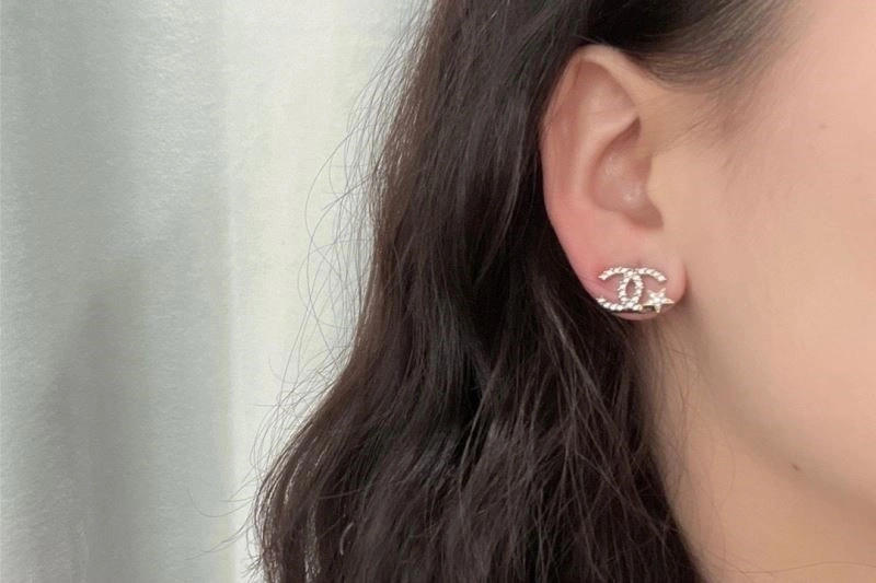 Chanel Earrings Sophisticated 222610