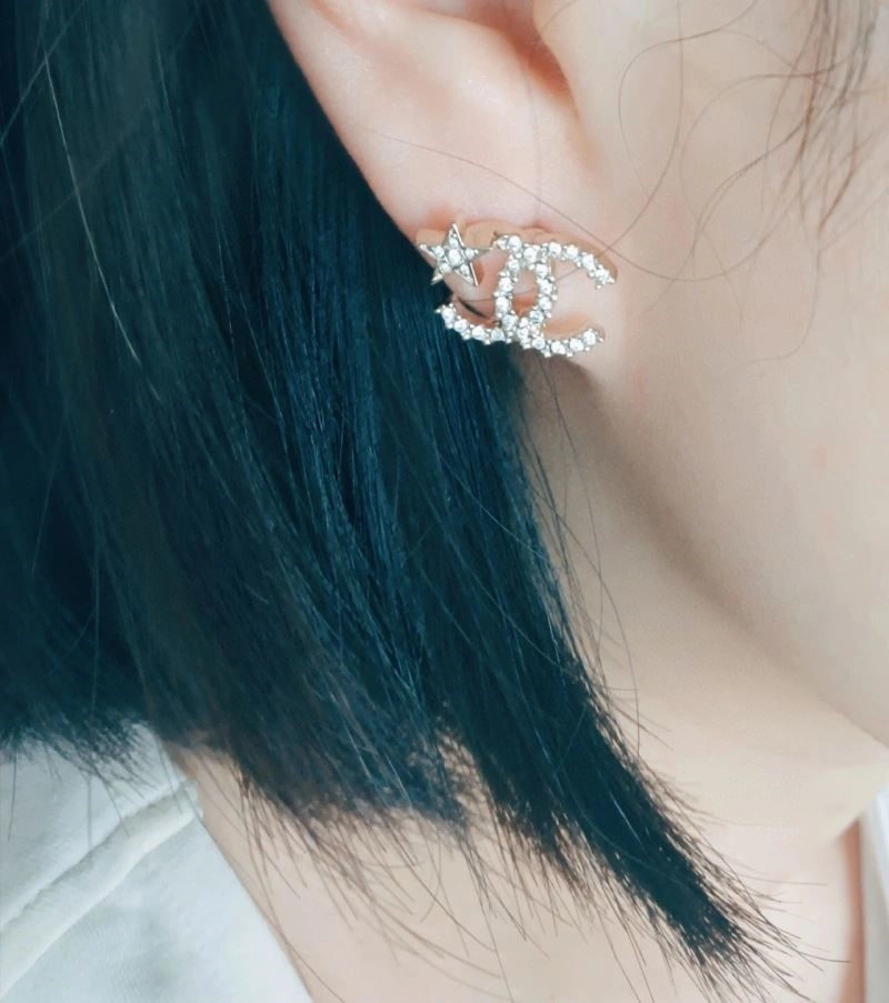 Chanel Earrings Sophisticated 222610