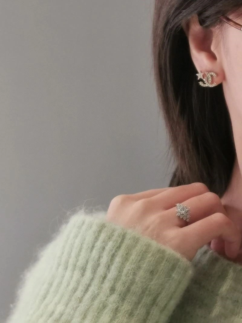 Chanel Earrings Sophisticated 222610