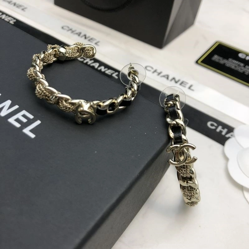 Trendsetting Chanel Earrings 222617