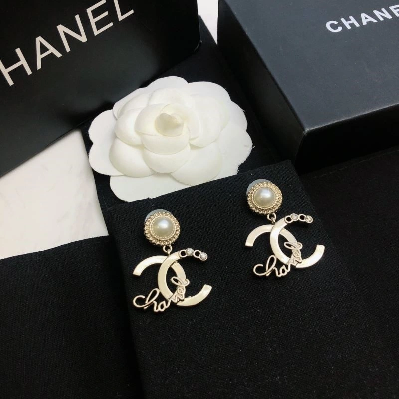 Comfortable Chanel Earrings 222597