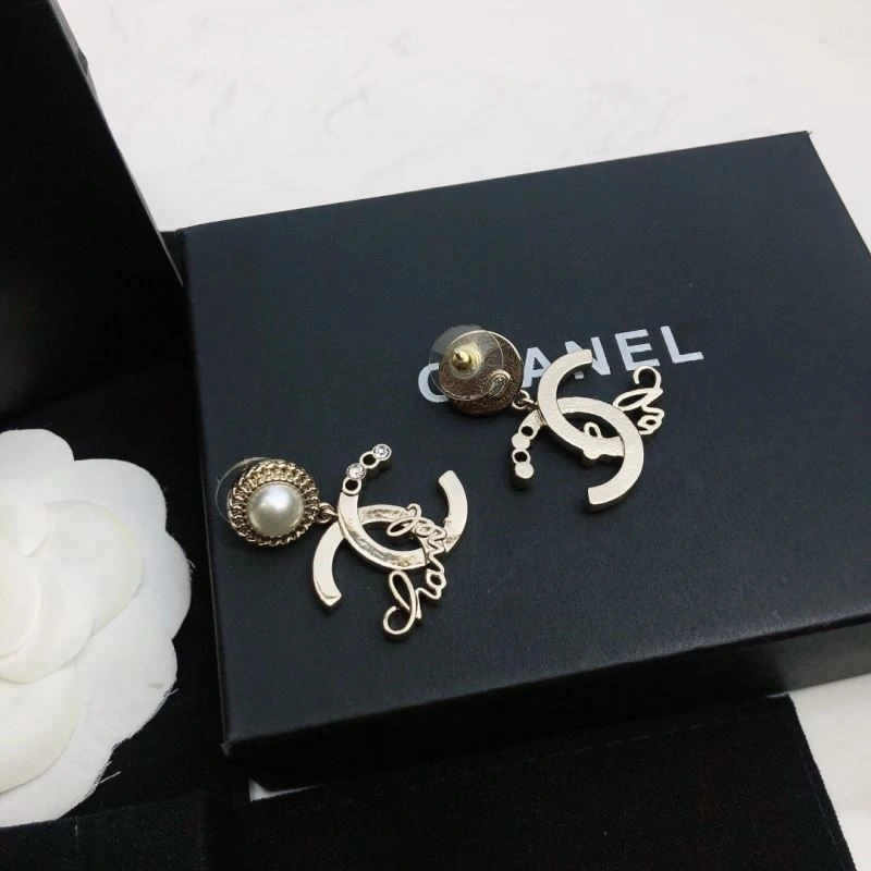 Comfortable Chanel Earrings 222597