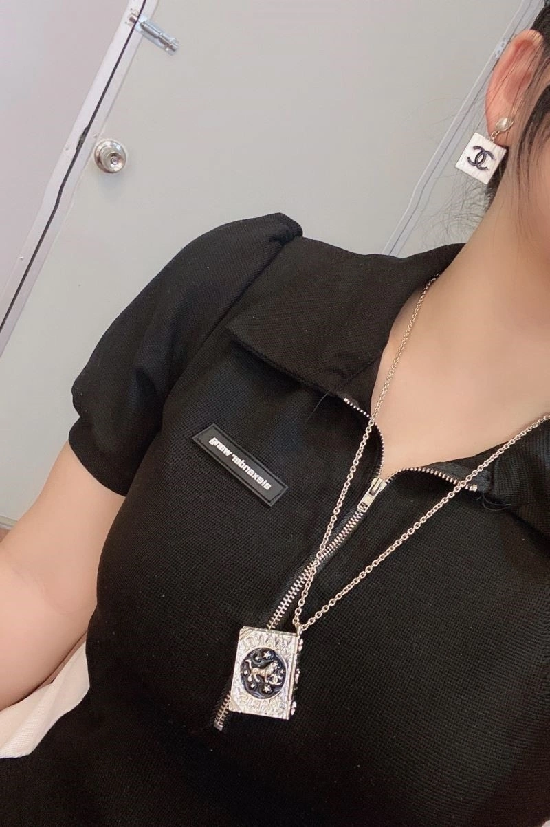 Original Chanel Earrings 222606