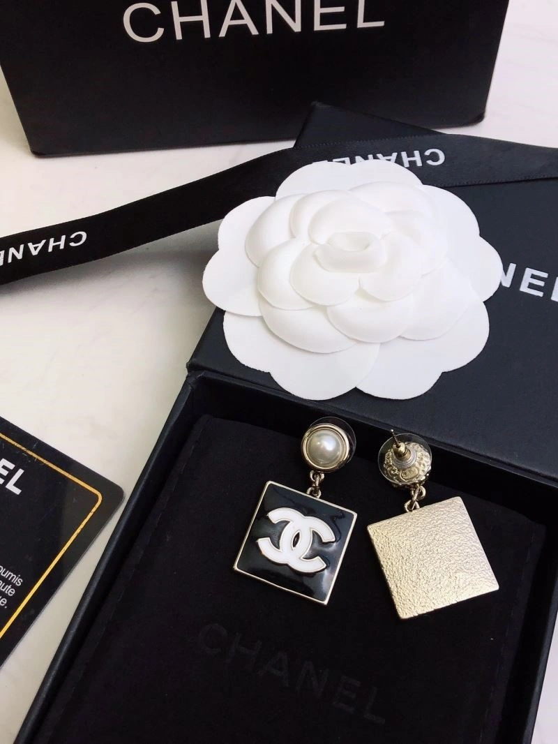 Chanel Earrings Youthful 222594