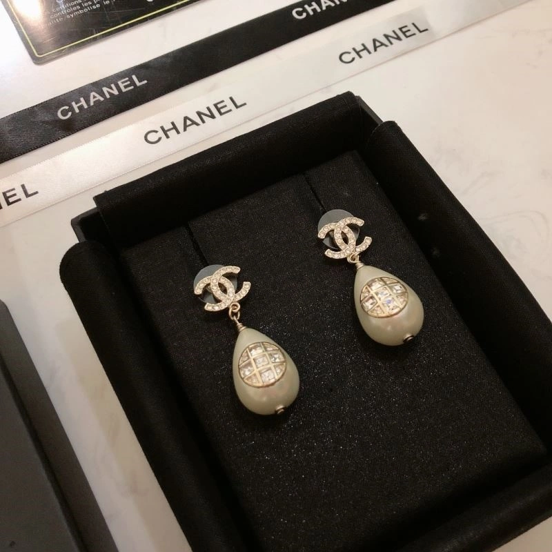 HighPerformance Chanel Earrings 222602