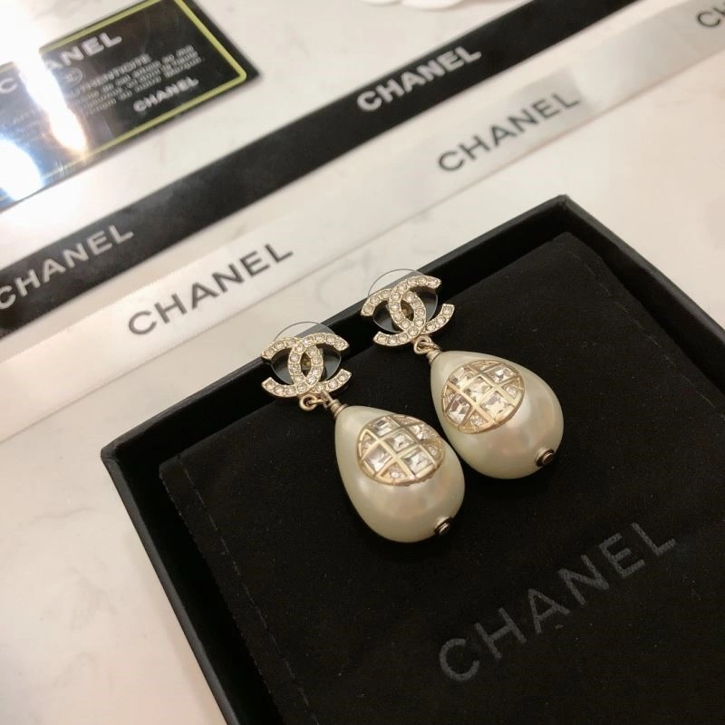 HighPerformance Chanel Earrings 222602