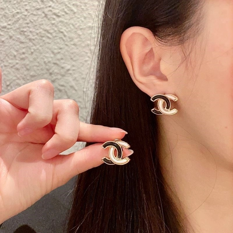 Chanel Earrings Refined 222588
