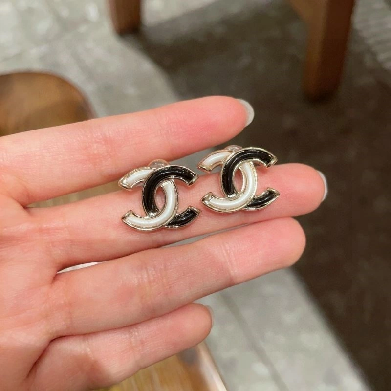 Chanel Earrings Refined 222588
