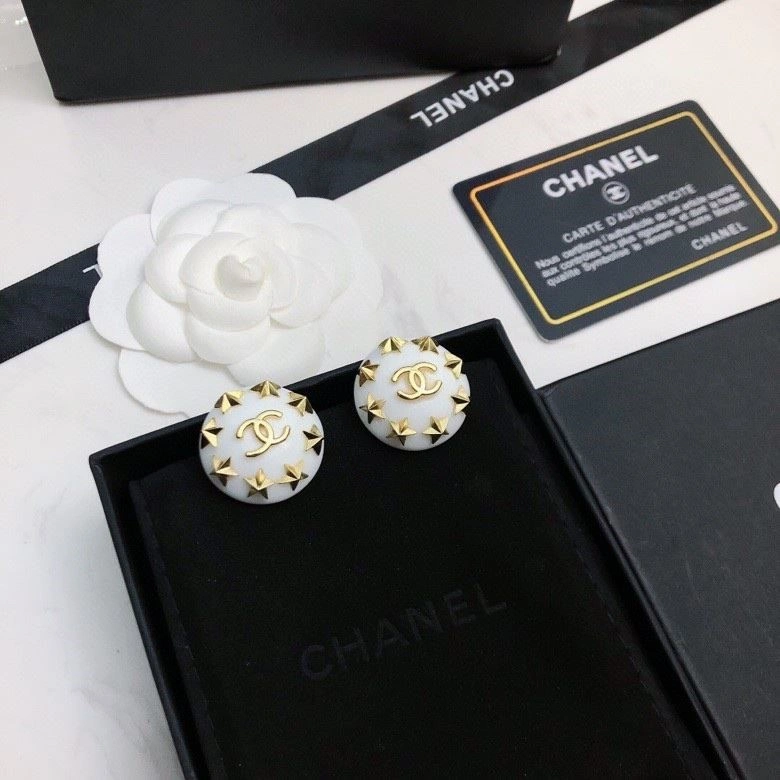 Chanel Earrings Versatile 222582