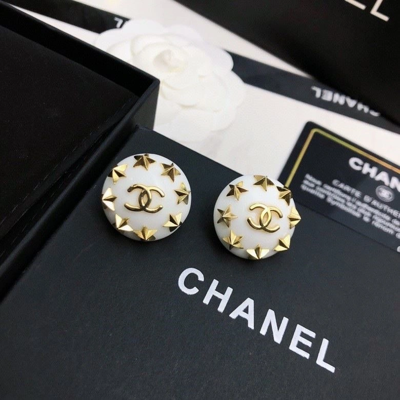 Chanel Earrings Versatile 222582