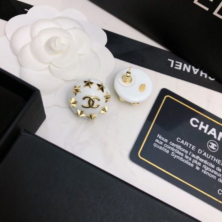 Chanel Earrings Versatile 222582
