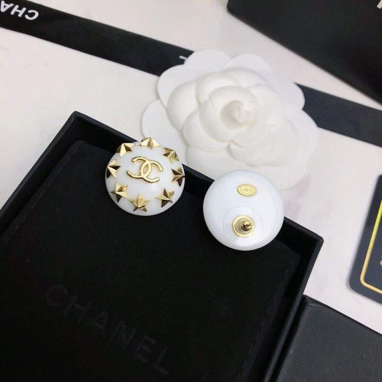 Chanel Earrings Versatile 222582