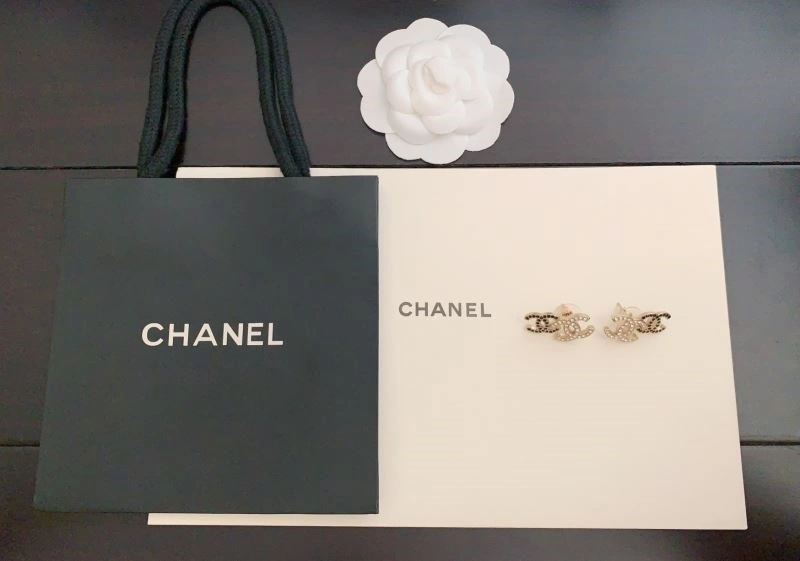 Affordable Chanel Earrings 222576