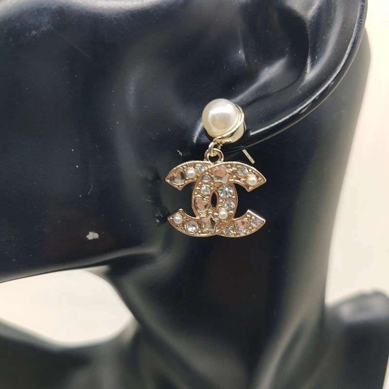 Affordable Chanel Earrings 222563