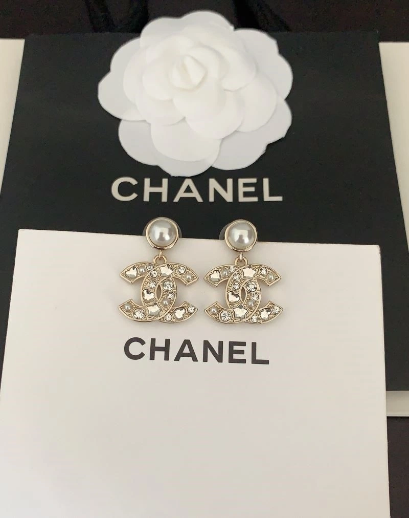 Affordable Chanel Earrings 222563