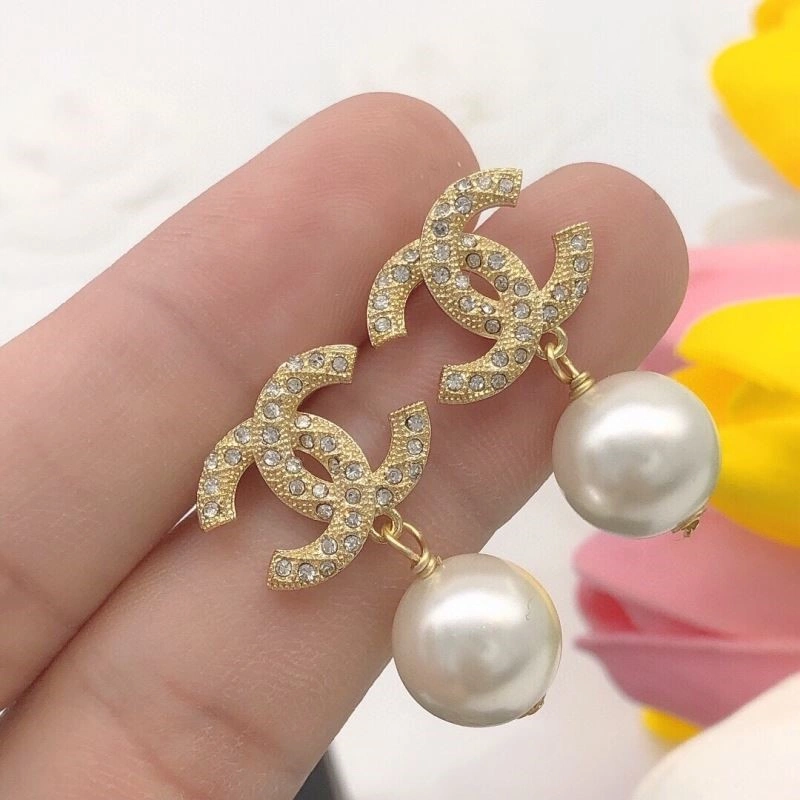 Sustainable Chanel Earrings 222630
