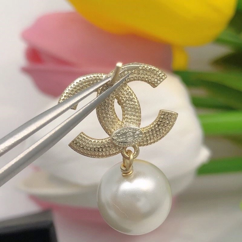 Sustainable Chanel Earrings 222630