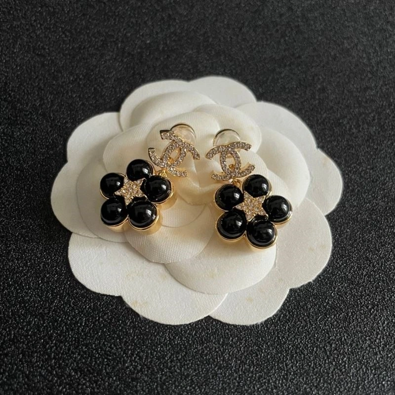 Chanel Earrings Comfortable 222532