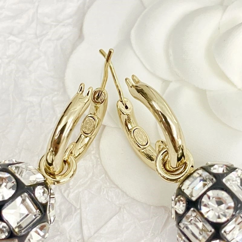 Trendsetting Chanel Earrings 222525