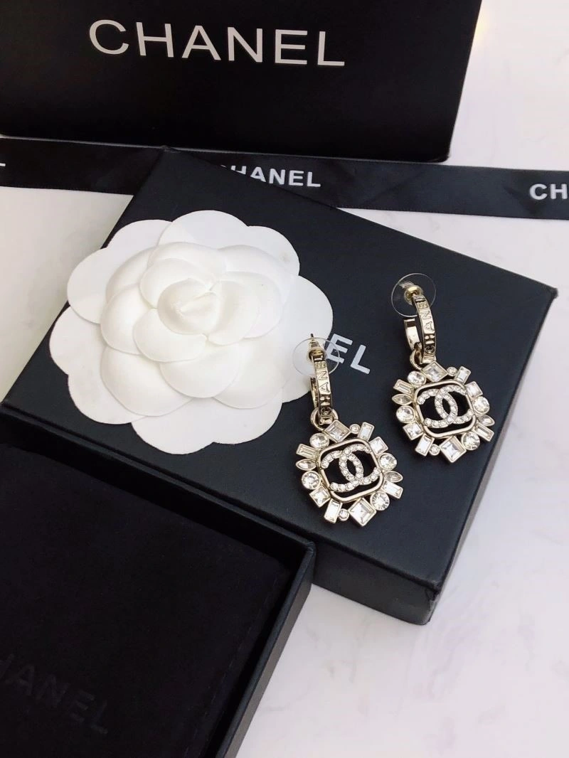Comfortable Chanel Earrings 222541
