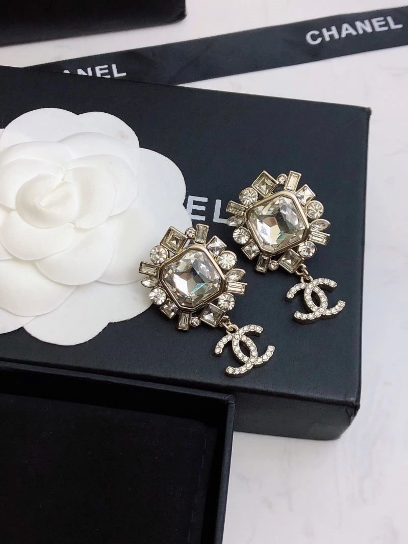 Lightweight Chanel Earrings 222542