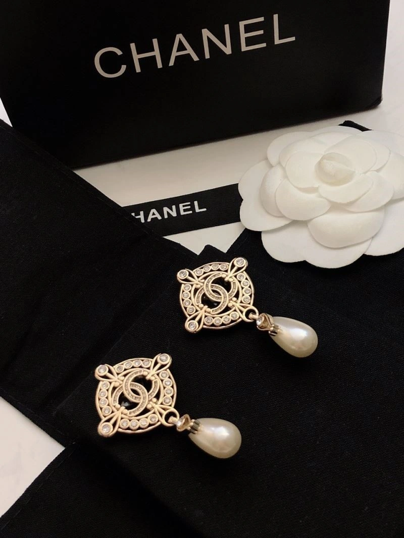 Affordable Chanel Earrings 222521