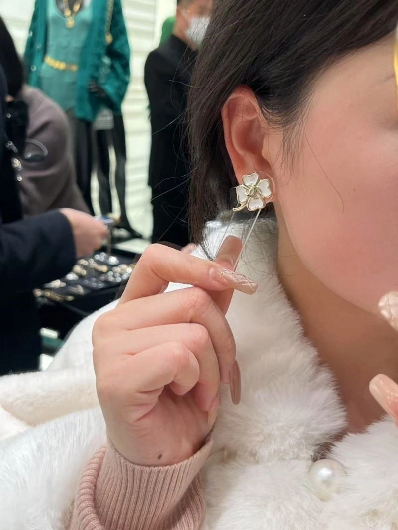 Chanel Earrings Breathable 222544