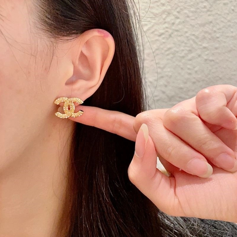 Modern Chanel Earrings 222511