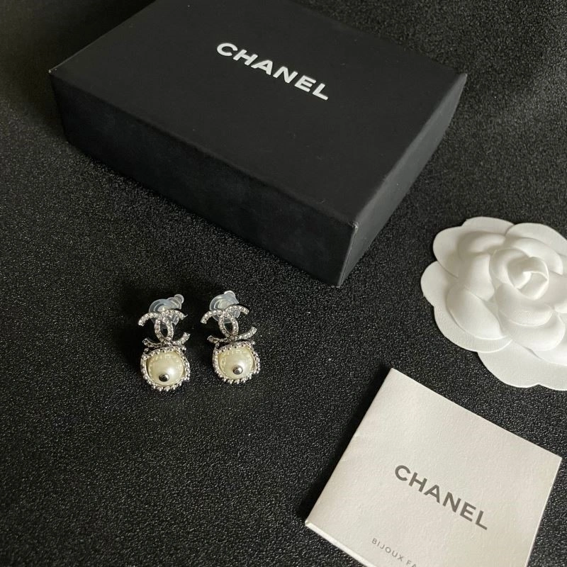 Chanel Earrings Resilient 222496