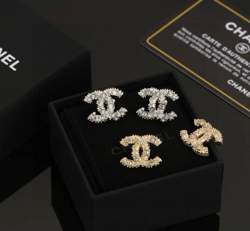 Lightweight Chanel Earrings 222484