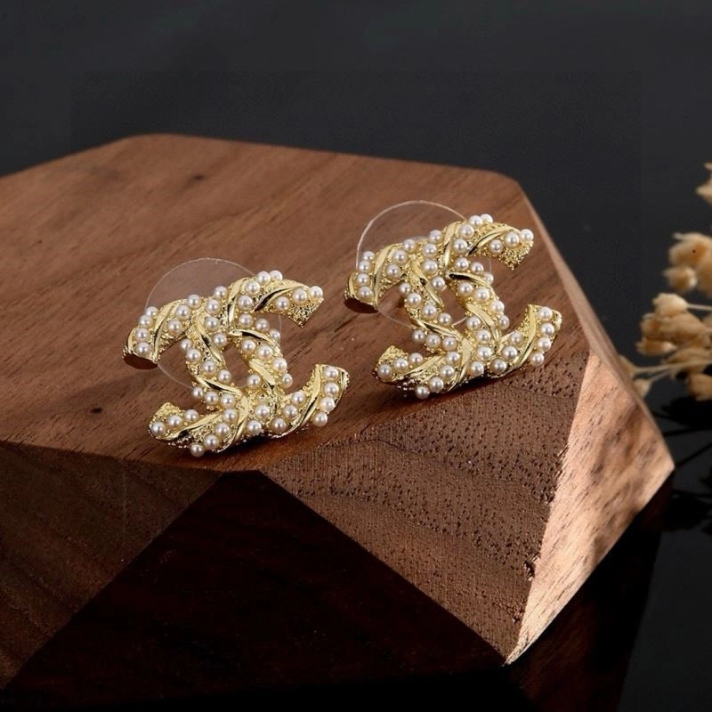 Fashionable Chanel Earrings 222580