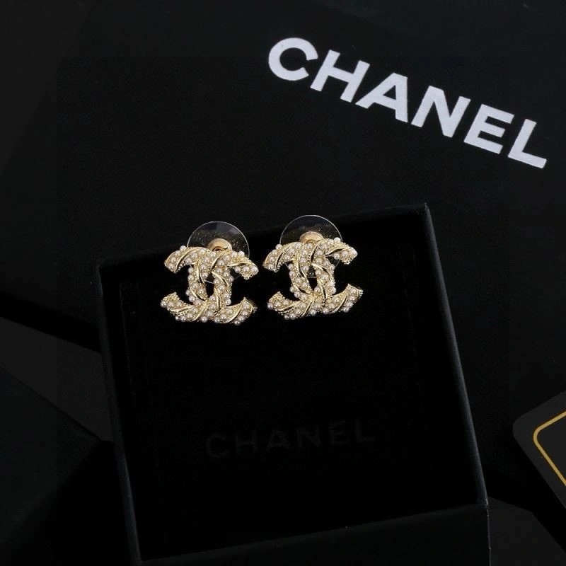 Fashionable Chanel Earrings 222580