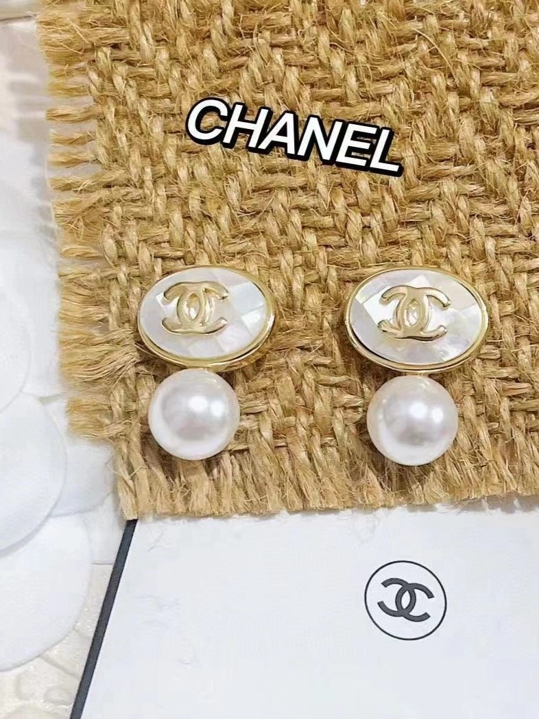 Refined Chanel Earrings 222498