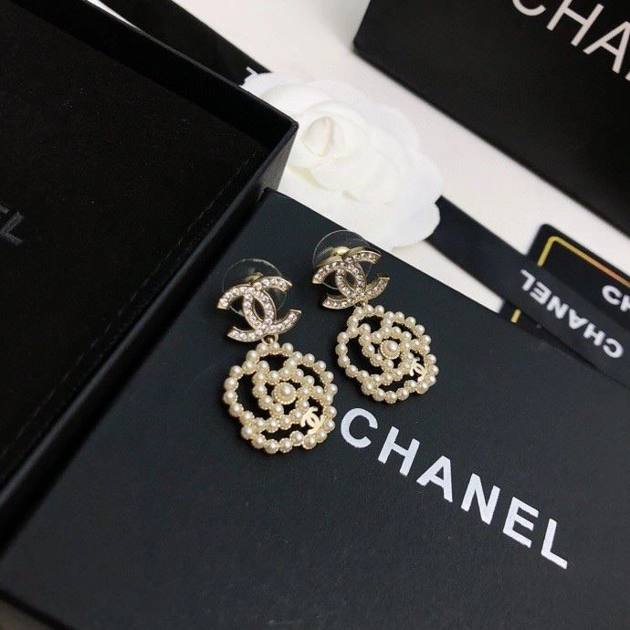 MoistureWicking Chanel Earrings 222489