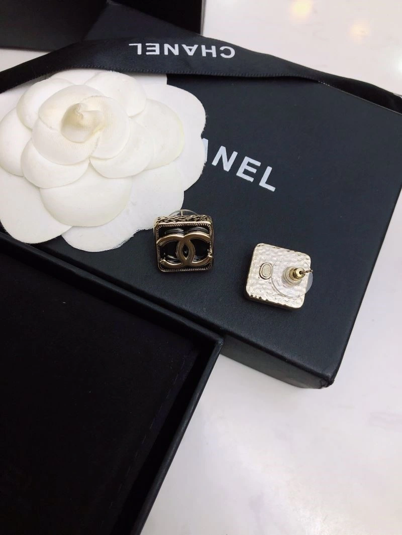 HighPerformance Chanel Earrings 222479