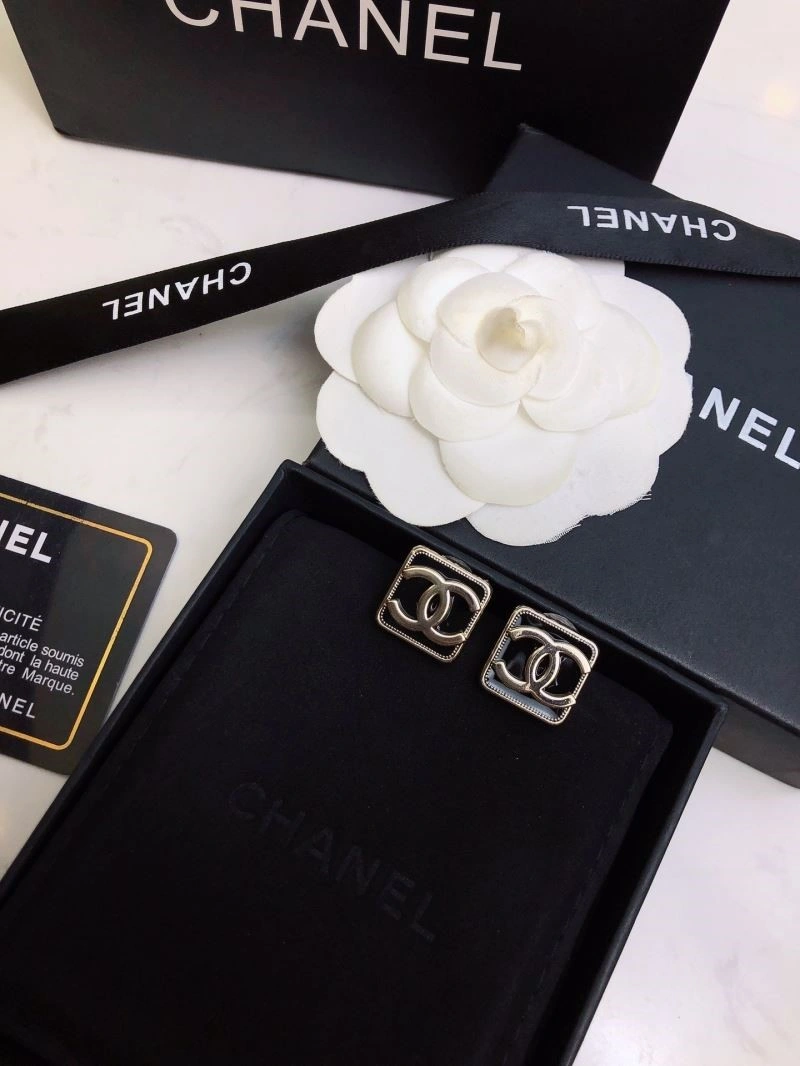 HighPerformance Chanel Earrings 222479