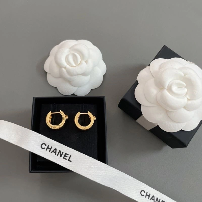 Sporty Chanel Earrings 222500