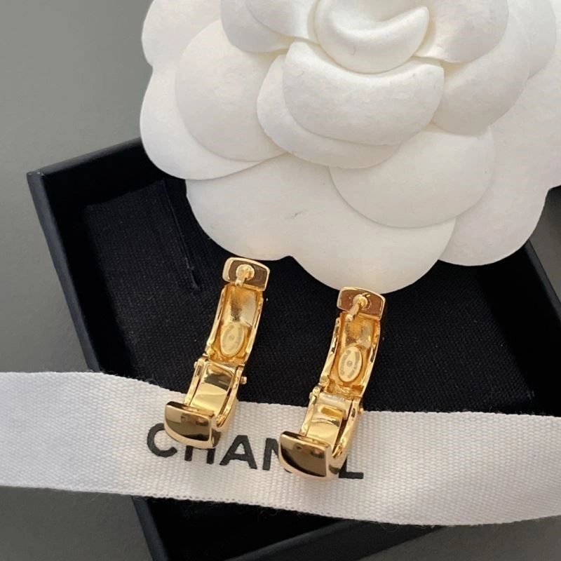 Sporty Chanel Earrings 222500