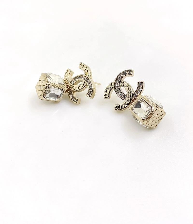 Chanel Earrings Compact 222475