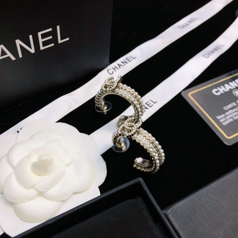 Chanel Earrings Sleek 222445