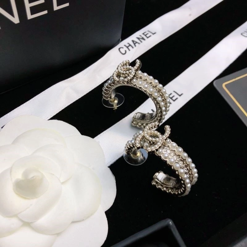 Chanel Earrings Sleek 222445