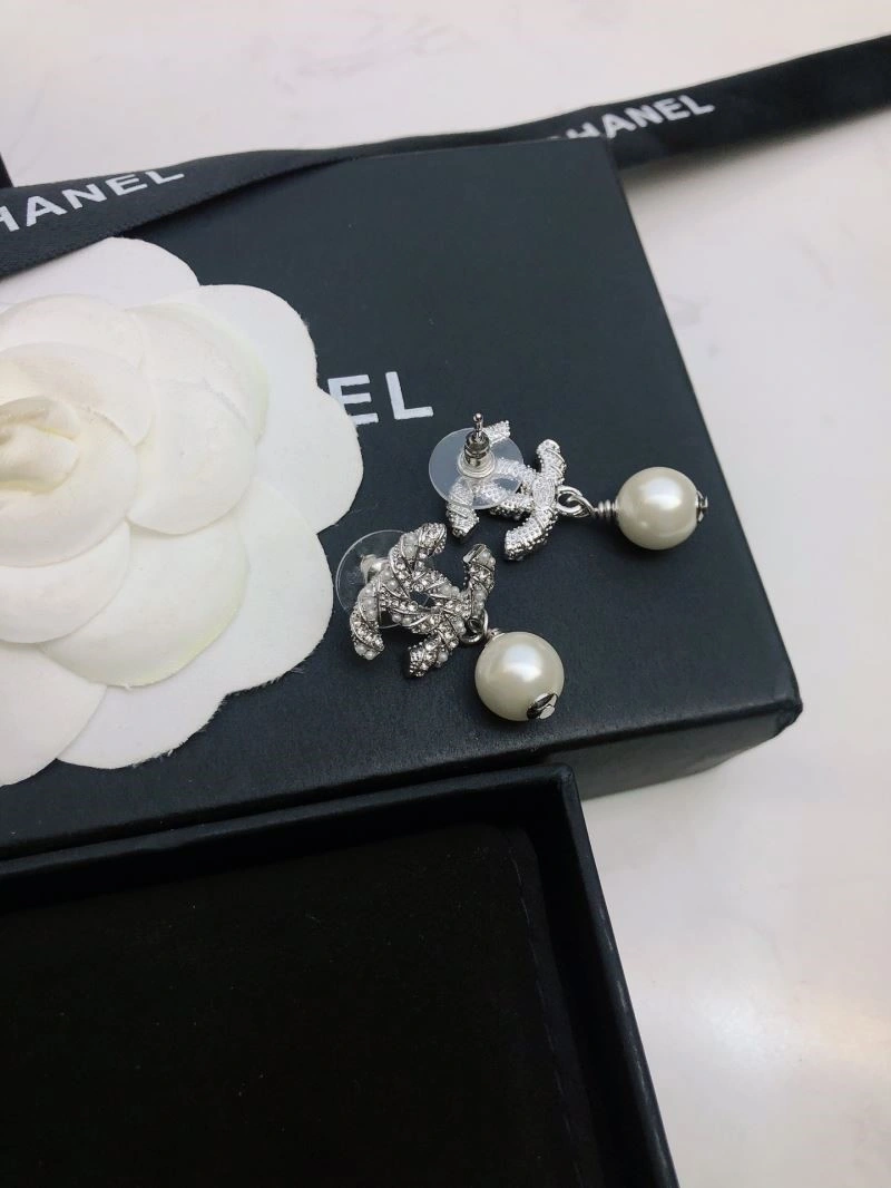 Breathable Chanel Earrings 222448